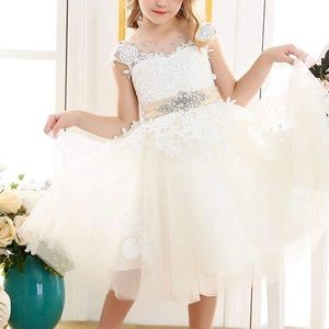 Flower Girl Ivory Tulle/Lace/Rhinestone Sash Size 12 Dress